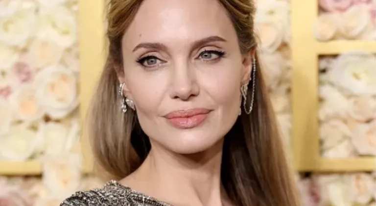 Angelina Jolie'nin Işıltılı Güzellik Sırrı